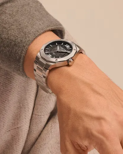 Detalle 5 del Reloj de lujo Baume & Mercier Riviera 10702 Detalle del Reloj de lujo de la marca BAUME & MERCIER modelo RIVIERA 10702, automático (cuerda automática), fabricado en Suiza.