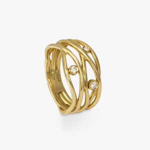 Anillo oro amarillo con tres Brillantes